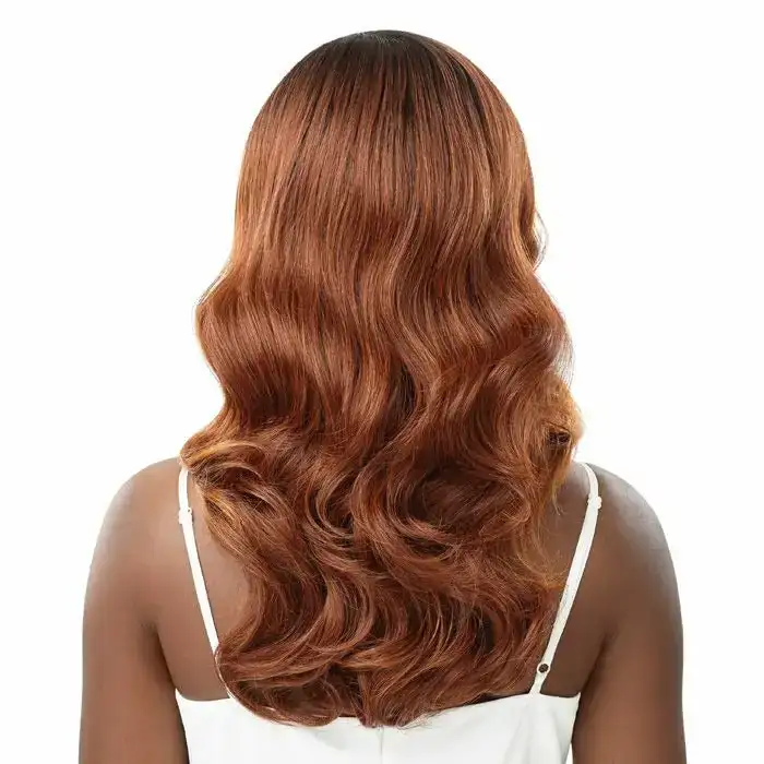 Perruque lace front synthetique outre sleeklay emmerie_5781. DIAYTAR COTE D'IVOIRE - Votre Portail Vers l'Exclusivité. Explorez notre boutique en ligne pour trouver des produits uniques et exclusifs, conçus pour les amateurs de qualité.