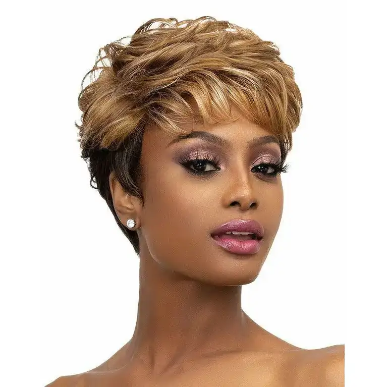 Perruque synthetique mybelle de la collection janet mybelle piper_5379. DIAYTAR COTE D'IVOIRE - Votre Boutique en Ligne, Votre Histoire. Explorez notre sélection et découvrez des produits qui reflètent votre parcours et vos aspirations, un achat à la fois.