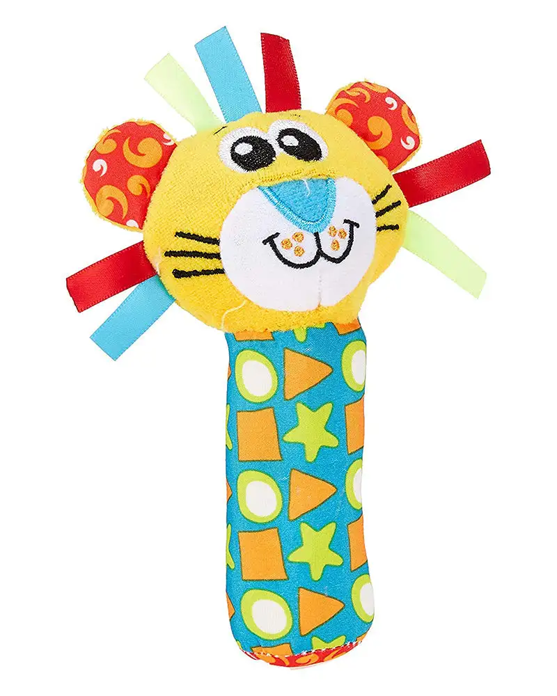 Playgro lion squeaker de la jungle 3m_4488. DIAYTAR COTE D'IVOIRE - Où Chaque Produit a sa Place. Parcourez notre catalogue et choisissez des articles qui s'intègrent parfaitement à votre style et à votre espace.