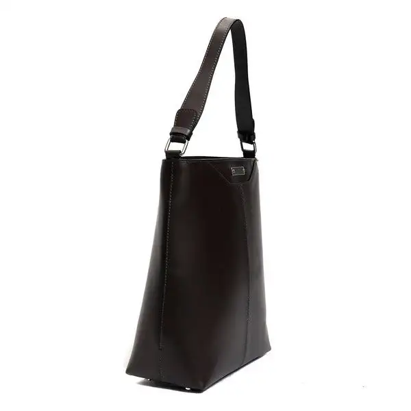 Sac a main femme trussardi d66trc00024 moro cuir marron_2939. DIAYTAR COTE D'IVOIRE - Où Chaque Achat Raconte une Histoire. Explorez notre boutique en ligne et créez votre propre narration à travers notre diversité de produits, chacun portant une signification unique.