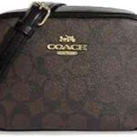 Petit sac photo en cuir pour femme contemporain im marron noir. Faites des économies sans sacrifier la qualité avec DIAYTAR COTE D'IVOIRE . Notre boutique en ligne propose une immense variété de produits discount, allant des appareils électroménagers aux vêtements tendance et aux gadgets les plus populaires. Trouvez tout ce dont vous avez besoin à des prix incroyables !