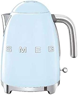 Bouilloire smeg klf03pbuk années 1950 bec souple base pivotante à 360°. DIAYTAR COTE D'IVOIRE  - La meilleure adresse pour des prix imbattables sur une vaste sélection de produits. Que vous recherchiez des articles pour votre maison, votre informatique ou votre garde-robe, nous avons tout ce qu'il vous faut à prix discount. Explorez notre site dès maintenant et profitez des meilleures affaires en ligne!