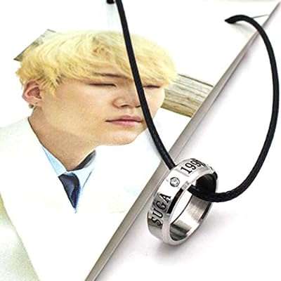 Collier étoile coréenne bts (suga) un plastique huître. Découvrez DIAYTAR COTE D'IVOIRE, votre destination en ligne pour des produits discount de qualité supérieure. Achetez des articles de maison, des appareils électroménagers, des équipements informatiques, des vêtements tendance et des gadgets innovants, le tout à des prix abordables qui ne vous feront pas perdre le sommeil.