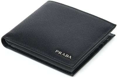 Portefeuille à deux volets prada pour homme en cuir saffiano double. Découvrez DIAYTAR COTE D'IVOIRE, la boutique en ligne ultime pour des achats malins. Parcourez notre catalogue où vous trouverez une grande variété de produits discount pour la maison, l'électroménager, l'informatique ainsi que les dernières tendances mode et les gadgets les plus en vogue.