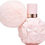 Ariana grande sweet like candy édition limitée pour femme 100 ml eau de parfum. Achat malin en ligne ? C'est chez DIAYTAR COTE D'IVOIRE  ! Parcourez notre boutique en ligne généraliste et trouvez tout ce dont vous avez besoin à des prix réduits. Que ce soit pour équiper votre maison, mettre à jour votre garde-robe ou obtenir les derniers gadgets, notre sélection discount saura vous satisfaire sans vous ruiner !