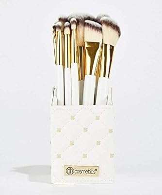 Pinceaux de maquillage originaux bh cosmetics avec porte pinceaux blanc élégant lot de 12 pinceaux pour débutants. Chez DIAYTAR COTE D'IVOIRE, nous croyons que le shopping discount ne devrait pas signifier sacrifier la qualité. Parcourez notre boutique en ligne pour trouver des prix imbattables sur une large sélection de produits, allant de l'électroménager à la mode. Achetez malin avec DIAYTAR COTE D'IVOIRE  !