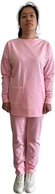 Survêtement en coton rose d'uniformes. Trouver des articles discount en ligne n'a jamais été aussi simple avec DIAYTAR COTE D'IVOIRE . Parcourez notre boutique en ligne pour découvrir une sélection variée de produits, des indispensables de la maison aux gadgets innovants. Avec des prix compétitifs et des réductions attractives, vous pouvez acheter en toute confiance chez nous.
