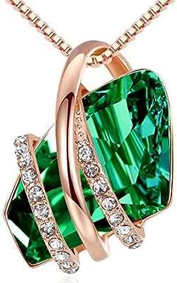 Collier pendentif pierre à souhaits avec cristal de naissance plaqué or. DIAYTAR COTE D'IVOIRE  - votre source de bons plans pour tous vos besoins en matière de produits discount. Avec une gamme variée de linge de maison, d'appareils électroménagers, d'articles informatiques et bien plus encore, nous sommes votre guichet unique pour des économies substantielles. Faites vos achats en ligne en toute confiance et profitez des meilleurs prix sur le marché.