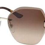 Lunettes de soleil bvlgari pour femme. Ne cherchez plus ailleurs, DIAYTAR COTE D'IVOIRE  est là pour vous offrir une multitude de produits discount pour toutes vos envies. Explorez notre catalogue diversifié comprenant des articles pour la maison, des appareils électroménagers abordables, des gadgets tendances et bien plus encore, le tout à des prix compétitifs.
