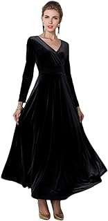 Robe longue de soirée en velours élégante pour femmes danse de noël. DIAYTAR COTE D'IVOIRE  vous offre un large choix de produits discount, allant des appareils électroménagers dernier cri aux vêtements à la mode en passant par les gadgets les plus innovants. Faites vos achats en ligne en toute simplicité et bénéficiez de prix avantageux pour équiper votre maison avec style, sans vous ruiner.