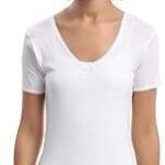 Maillot de corps en coton pour femme. Économisez tout en vous faisant plaisir grâce à DIAYTAR COTE D'IVOIRE, votre boutique en ligne généraliste. Notre large gamme de produits, allant de la décoration de maison aux gadgets dernier cri, en passant par la mode et l'électroménager, vous permettra de trouver ce que vous désirez à prix réduits.