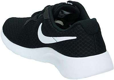 Chaussures de course nike tanton pour garçons. Affichez votre style tout en économisant grâce à DIAYTAR COTE D'IVOIRE . Notre boutique en ligne propose une vaste sélection de vêtements, de chaussures et d'accessoires de mode à prix discount. Soyez à la pointe de la tendance sans vous ruiner !