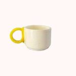 Tasse à café en céramique peinte la main tasse unique et mignonne pour amateur. Trouvez tout ce dont vous avez besoin chez DIAYTAR COTE D'IVOIRE, votre boutique en ligne discount incontournable. Avec un vaste choix d'articles pour la maison, des électroménagers aux gadgets high-tech, en passant par la mode à petits prix, nous vous offrons des opportunités d'économies tout en garantissant une satisfaction maximale.