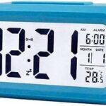 Réveil numérique intelligent avec bouton snooze pour la date et la température sur le dessus. DIAYTAR COTE D'IVOIRE  vous offre des produits discount exceptionnels, sans compromis sur la qualité. Parcourez notre sélection variée comprenant des appareils électroménagers fiables, des gadgets innovants et des tendances mode à des prix défiant toute concurrence.