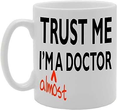 Tasse en céramique faites moi confiance je suis presque un docteur. Faites des bonnes affaires avec DIAYTAR COTE D'IVOIRE, la référence en matière de produits discount. Notre boutique en ligne propose tout, des appareils électroménagers aux gadgets dernier cri, en passant par les vêtements branchés. Profitez de nos offres exceptionnelles et économisez sur tous vos achats.