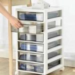Classeur à 6 tiroirs armoire de rangement au sol avec roulettes organisateur sur chariot. DIAYTAR COTE D'IVOIRE  : la référence en matière d'achats discount en ligne ! Découvrez notre large sélection de produits à des prix imbattables, de la maison à l'électroménager, en passant par l'informatique et la mode. Grâce à nos offres exclusives, faites-vous plaisir sans vous ruiner et profitez d'une qualité inégalée !