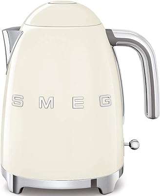 Bouilloire smeg en acier inoxydable de style rétro des années 1950 avec indicateur. Faites des économies sans compromettre la qualité grâce à DIAYTAR COTE D'IVOIRE . Notre large éventail de produits discount, allant des articles de maison à l'électroménager, de l'informatique à la mode, et même aux gadgets dernier cri, saura vous satisfaire, tout en vous offrant le meilleur rapport qualité-prix.