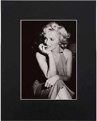 Tableau d'art marilyn monroe petite affiche cadeau décoration murale taille d'affichage avec tapis. Besoin de faire des économies ? Faites confiance à DIAYTAR COTE D'IVOIRE, la boutique en ligne discount idéale pour toutes vos envies. Parcourez notre gamme complète de produits, allant de la maison à l'électroménager, de l'informatique à la mode et aux gadgets, et découvrez des offres irrésistibles. Achetez en toute confiance, car la satisfaction de nos clients est notre priorité absolue.