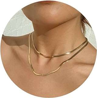 Collier doré pour femme élégant trombone serpent multicouche collier en forme de boîte. Découvrez DIAYTAR COTE D'IVOIRE, votre boutique en ligne incontournable pour des affaires discount. Profitez de nos multiples catégories allant des articles pour la maison aux gadgets dernier cri, en passant par la mode à petits prix. Faites-vous plaisir sans vous ruiner avec notre sélection variée !