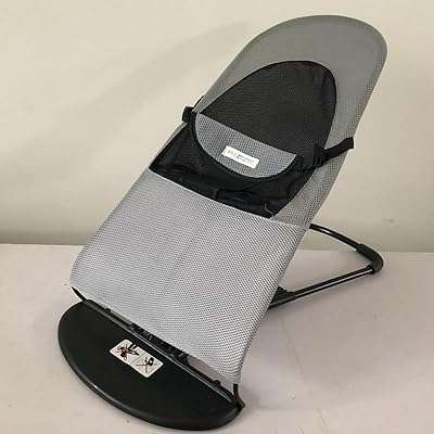 Chaise à bascule pour bébé siège berceau chaise confortable masque de couchage. DIAYTAR COTE D'IVOIRE, votre source incontournable de bonnes affaires en ligne ! Parcourez notre catalogue diversifié comprenant des produits discount, allant des éléments de décoration d'intérieur à l'électroménager, en passant par l'informatique, la mode et les gadgets abordables.