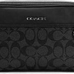 Sac bandoulière en toile coach graham signature noir fumé taille s. En quête de produits discount de qualité ? DIAYTAR COTE D'IVOIRE  est là pour vous satisfaire ! Explorez notre boutique en ligne et découvrez notre vaste gamme de produits pour la maison, l'électroménager, l'informatique et la mode. Obtenez des articles de dernière tendance à des prix incroyables et faites des économies substantielles.