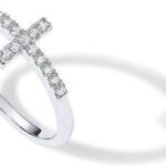 Bague croix plaquée or 14 carats | de promesse d'éternité pour femme. Ne cherchez plus, DIAYTAR COTE D'IVOIRE  est la boutique en ligne qu'il vous faut pour trouver tout ce dont vous avez besoin à petit prix ! Du petit électroménager aux articles de mode tendance en passant par les dernières technologies, explorez notre vaste catalogue et réalisez de véritables bonnes affaires !
