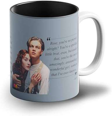 Tasse à café intérieure noire imprimée prink titanic | de film. Recherchez-vous des produits de qualité sans vous ruiner ? DIAYTAR COTE D'IVOIRE  est là pour vous ! Notre boutique en ligne propose une large gamme de produits discount, de la maison à l'électroménager en passant par l'informatique, la mode et les gadgets. Faites des économies avec nous !