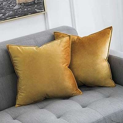 Coty housse de coussin carrée décorative en velours pour canapé simple de salon moderne et coloré. À la recherche de produits discount de qualité ? Faites confiance à DIAYTAR COTE D'IVOIRE  ! Notre plateforme en ligne regorge d'articles pour la maison, l'électroménager, l'informatique, la mode et les gadgets, tous proposés à des prix compétitifs. Explorez notre catalogue dès maintenant et bénéficiez de remises exceptionnelles sur une large gamme de produits.