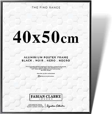 Cadre photo en aluminium noir 40 x 50 cm à accrocher sur un portrait. DIAYTAR COTE D'IVOIRE  : la boutique en ligne qui révolutionne votre façon de consommer. Découvrez un large choix de produits discount, de l'électroménager à l'informatique, en passant par la mode et les gadgets, et bénéficiez de prix imbattables sans sacrifier la qualité. Rendez-vous sur notre site dès maintenant et faites-vous plaisir à petits prix !