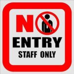 Panneau de signalisation de bureau en forme de cerf volant sans entrée du personnel uniquement pour les écoles. Faites des bonnes affaires en un clic avec DIAYTAR COTE D'IVOIRE  ! Notre boutique en ligne généraliste vous propose une large gamme de produits discount, de l'électroménager à l'informatique en passant par la mode et les gadgets. N'attendez plus pour économiser et équiper votre maison à prix réduits, sans compromis sur la qualité !