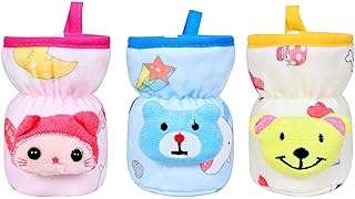 Couvre biberon en peluche douce the little lockers avec sangle de transport. DIAYTAR COTE D'IVOIRE  vous propose une expérience de shopping inoubliable : explorez notre boutique en ligne pour trouver des réductions incroyables sur des produits pour la maison, l'électroménager, l'informatique et la mode. Ne sacrifiez pas la qualité pour des économies, grâce à DIAYTAR COTE D'IVOIRE !