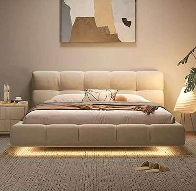 Lit king size de luxe en tissu de style nuage italien avec matelas. DIAYTAR COTE D'IVOIRE, votre destination shopping en ligne pour tous vos besoins discount. Trouvez tout ce dont vous avez besoin dans une seule boutique, des articles pour la maison aux gadgets incontournables, et réalisez des économies tout en satisfaisant vos envies.