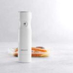 Pompe à vide zwilling fresh & safe. Découvrez DIAYTAR COTE D'IVOIRE, votre destination en ligne pour des produits discount de qualité supérieure. Achetez des articles de maison, des appareils électroménagers, des équipements informatiques, des vêtements tendance et des gadgets innovants, le tout à des prix abordables qui ne vous feront pas perdre le sommeil.