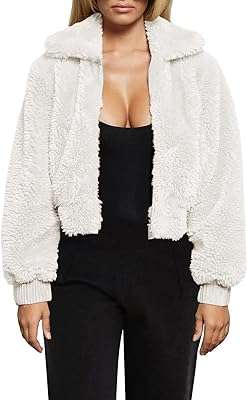 Manteau court en fausse fourrure pour femme revers en fourrure poches. Bienvenue chez DIAYTAR COTE D'IVOIRE, votre guichet unique pour des achats discount en ligne. Parcourez notre catalogue étendu et trouvez des articles variés, allant de l'électroménager pratique à la dernière mode, le tout à des prix imbattables. Profitez de la qualité sans compromis tout en maximisant vos économies chez nous.