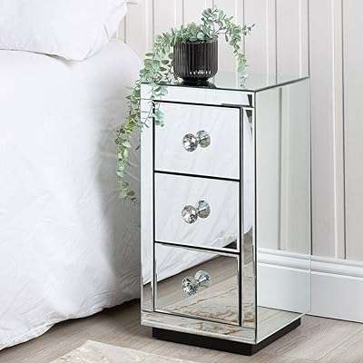 Table de chevet 3 tiroirs petite armoire de chevet moderne avec miroir. À la recherche de bonnes affaires ? DIAYTAR COTE D'IVOIRE  est là pour vous ! Notre boutique en ligne généraliste propose une variété de produits discount, allant des articles pour la maison à l'électroménager, en passant par l'informatique et la mode, ainsi que les gadgets indispensables à petits prix.