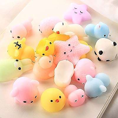 Mom me mochi 16 pièces mini squishy jouets bon marché kawaii anti stress aléatoires pour adultes. DIAYTAR COTE D'IVOIRE, la boutique en ligne qui allie qualité et prix réduits. Parcourez notre sélection de produits discount, de la maison à l'électroménager en passant par l'informatique, la mode et les gadgets, et profitez de bonnes affaires sans compromettre votre budget !