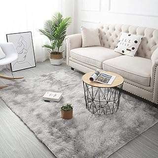 Tapis tie dye en peluche douce a ommert gris clair 80 x. Optez pour DIAYTAR COTE D'IVOIRE, votre boutique en ligne de confiance pour des achats à petits prix ! Découvrez notre catalogue diversifié comprenant des produits discount de qualité, allant de l'électroménager à la mode en passant par les gadgets. Profitez de nos offres exceptionnelles pour donner une nouvelle dynamique à votre quotidien sans vous ruiner.