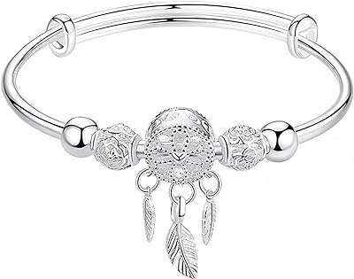 Bracelet fantaisie pour femme bracelet à pompon en plumes attrape rêves en argent accessoires de bijoux. Avec DIAYTAR COTE D'IVOIRE, vous pouvez acheter intelligemment tout en restant dans votre budget. Notre boutique en ligne propose une sélection de produits discount pour la maison, l'électroménager, l'informatique et la mode, avec des prix attractifs. Parcourez notre collection dès maintenant et trouvez tout ce dont vous avez besoin à moindre coût !