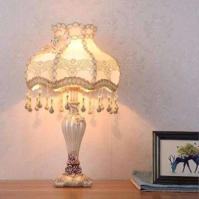 Lampe de chevet de chambre à coucher américaine peinture lumière chaude chaleureuse et romantique. DIAYTAR COTE D'IVOIRE  - la destination ultime pour des achats en ligne pratiques et économiques. Découvrez notre large éventail de produits discount, allant des appareils ménagers aux technologies de pointe, en passant par la mode tendance, et profitez de nos offres imbattables pour réaliser des économies substantielles.