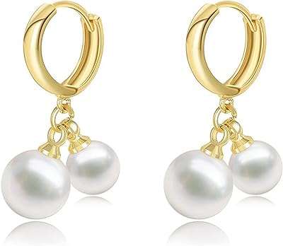 Boucles d'oreilles pendantes plaquées or avec perles d'eau douce blanches boucles en argent. DIAYTAR COTE D'IVOIRE, votre carrefour en ligne pour des affaires incroyables ! Préparez-vous à être émerveillé par notre vaste gamme de produits discount, allant de l'équipement domestique à l'électroménager, en passant par l'informatique, la mode tendance et les gadgets à prix réduits.