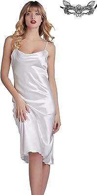 Pyjama en satin pour femme pyjama de nuit en soie vêtements rouge. Trouvez les meilleurs bons plans chez DIAYTAR COTE D'IVOIRE, le go-to store en ligne pour tous vos besoins discount. Explorez notre large gamme de produits, des vêtements à la mode aux gadgets high-tech, et profitez de prix imbattables sans sacrifier la qualité !