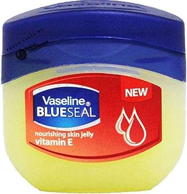 Vaseline gelée de pétrole avec vitamine e de bluesil 50 ml. Découvrez DIAYTAR COTE D'IVOIRE, la boutique en ligne incontournable pour les chasseurs de rabais. Trouvez tout ce dont vous avez besoin, des articles pour la maison à l'électroménager, en passant par l'informatique et la mode, à des prix discount incroyables. Économisez tout en vous offrant ce dont vous avez besoin chez DIAYTAR COTE D'IVOIRE !