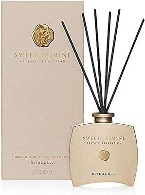 Mini anches rituals jasmin doux 100 ml. À la recherche de bons plans ? Rendez-vous sur DIAYTAR COTE D'IVOIRE, votre partenaire en ligne pour des produits discount de qualité. Parcourez notre large éventail de produits, allant de l'électroménager de pointe à la mode tendance, et profitez d'économies incroyables tout en apportant une touche de style à votre vie quotidienne.