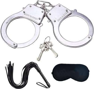 Ensemble de jouets menottes tdna 4 pièces pour enfants avec clés fouet de cheval en cuir. À la recherche de bons plans en ligne ? Ne cherchez pas plus loin que DIAYTAR COTE D'IVOIRE  ! Notre boutique généraliste vous propose une large gamme de produits discount, allant des articles pour la maison aux appareils électroménagers, en passant par l'informatique, la mode et les gadgets. Faites des économies tout en trouvant des produits de qualité, le tout en quelques clics seulement.