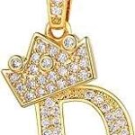 Collier avec pendentif lettre initiale couronne a z richstyle pour hommes et femmes. Privilégiez le style sans vous ruiner avec DIAYTAR COTE D'IVOIRE . Notre boutique en ligne propose une sélection de produits mode et gadgets à des prix défiant toute concurrence. Vous trouverez chez nous les tendances du moment à des tarifs abordables. Profitez de cette opportunité et faites-vous plaisir sans vous ruiner.