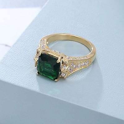 Bague pour femme or véritable et vert_numéro 8. DIAYTAR COTE D'IVOIRE  - Votre destination shopping pour des produits de haute qualité à des prix réduits. Parcourez notre site et découvrez notre vaste sélection de produits, des gadgets aux produits de beauté en passant par les articles de sport et les outils de bricolage, tous disponibles à des tarifs discount.