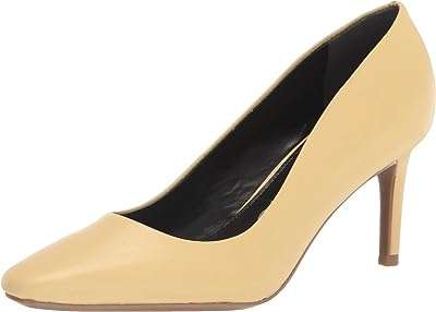 Chaussures california calvin klein pour femme. Votre satisfaction et votre budget sont nos priorités chez DIAYTAR COTE D'IVOIRE, la boutique en ligne où vous trouverez tout ce dont vous avez besoin à prix mini. Explorez notre vaste sélection de produits discount, des articles pour la maison aux accessoires high-tech en passant par les dernières tendances en mode. Profitez de nos offres exceptionnelles et faites des économies en toute confiance !