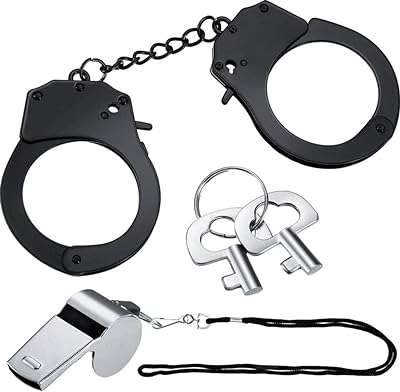 Meilleures menottes en métal avec clé et sifflet jouet de police. Faites-vous plaisir sans vous ruiner avec DIAYTAR COTE D'IVOIRE, la boutique en ligne qui propose des produits discount pour tous les budgets. Venez découvrir notre sélection de produits pour la maison, l'électroménager, l'informatique et la mode, et profitez de remises exceptionnelles.