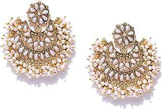 Zaveri pearls boucles d'oreilles en perles d'imitation plaquées or 22 carats pour femme. À la recherche d'idées cadeaux originales et abordables ? Parcourez notre sélection de gadgets à prix discount sur DIAYTAR COTE D'IVOIRE  et faites plaisir à vos proches sans vous ruiner. Des gadgets high-tech aux objets insolites, notre boutique en ligne saura vous surprendre.