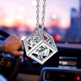 Pendentif de rétroviseur de voiture en forme de cube de diamant transparent accessoires brillants attrape soleil suspendu avec chaîne. Faites des économies sans sacrifier la qualité avec DIAYTAR COTE D'IVOIRE . Parcourez notre assortiment exceptionnel comprenant des appareils électroménagers dernier cri, des articles de décoration pour votre maison, des gadgets high-tech incontournables et des vêtements à la pointe de la mode, le tout à des prix défiant toute concurrence.